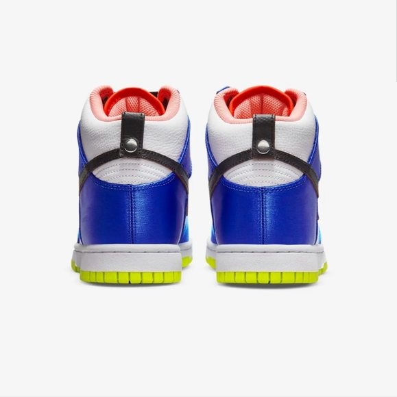 Nike Dunks - Picture 4 of 7